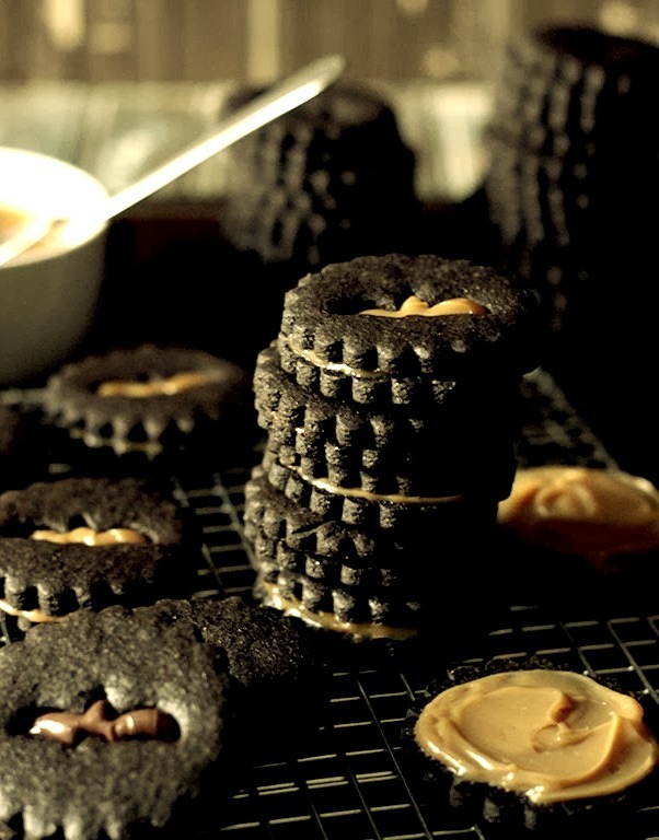 Recipe: Chocolate Bat Sandwich Cookies