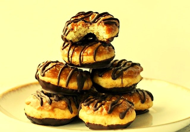 Recipe: Samoa Baked Donuts