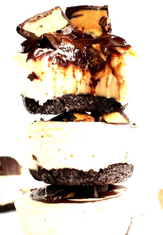 Vegan No Bake Peanut Butter Cup Cheesecakes